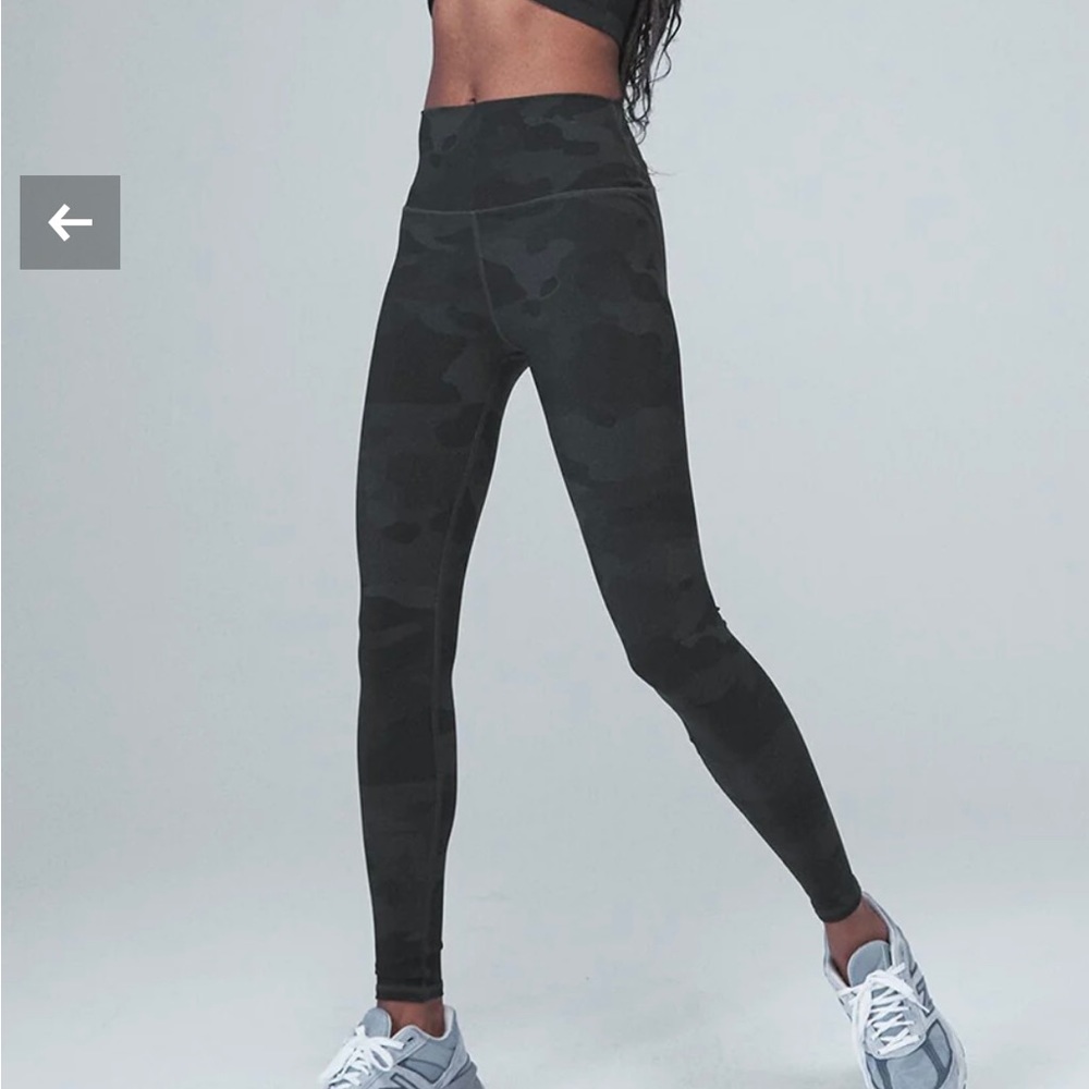 Alo yoga high waisted camo vapor legging